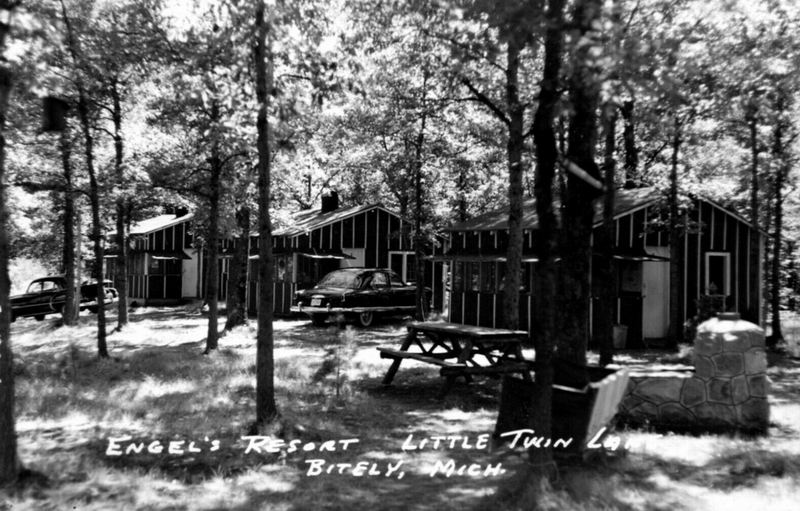 Engels Resorrt - Vintage Postcard (newer photo)